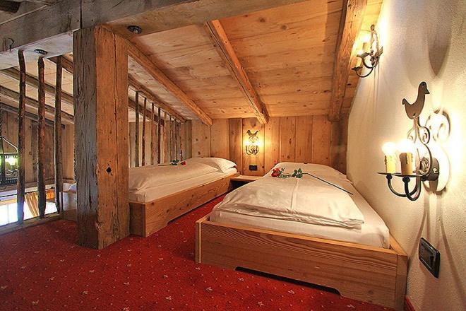 Hotel Garni San Nicolo Pozza di Fassa Exterior foto